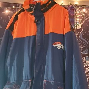 VINTAGE DENVER BRONCOS CHAMPION JACKET SIZE XL